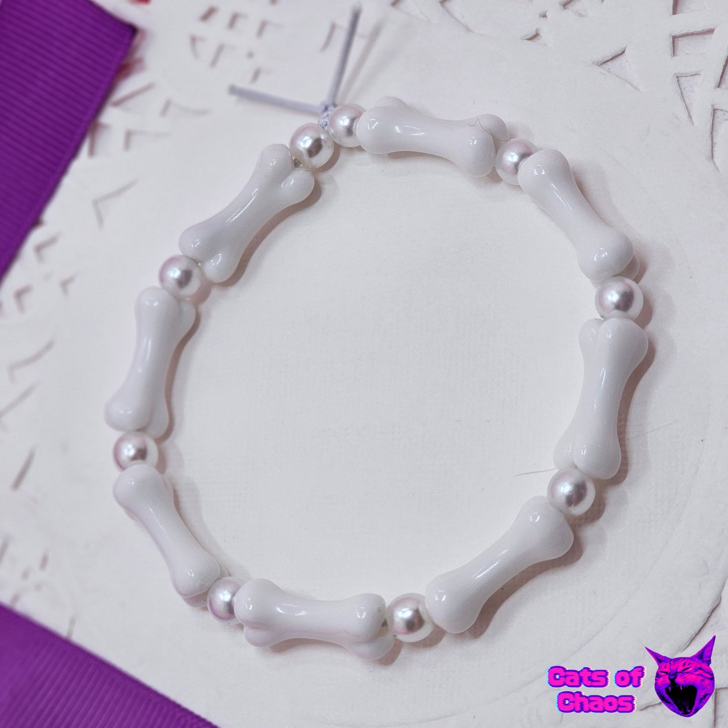 Bracelet White Bone and Pearl - Cats of Chaos