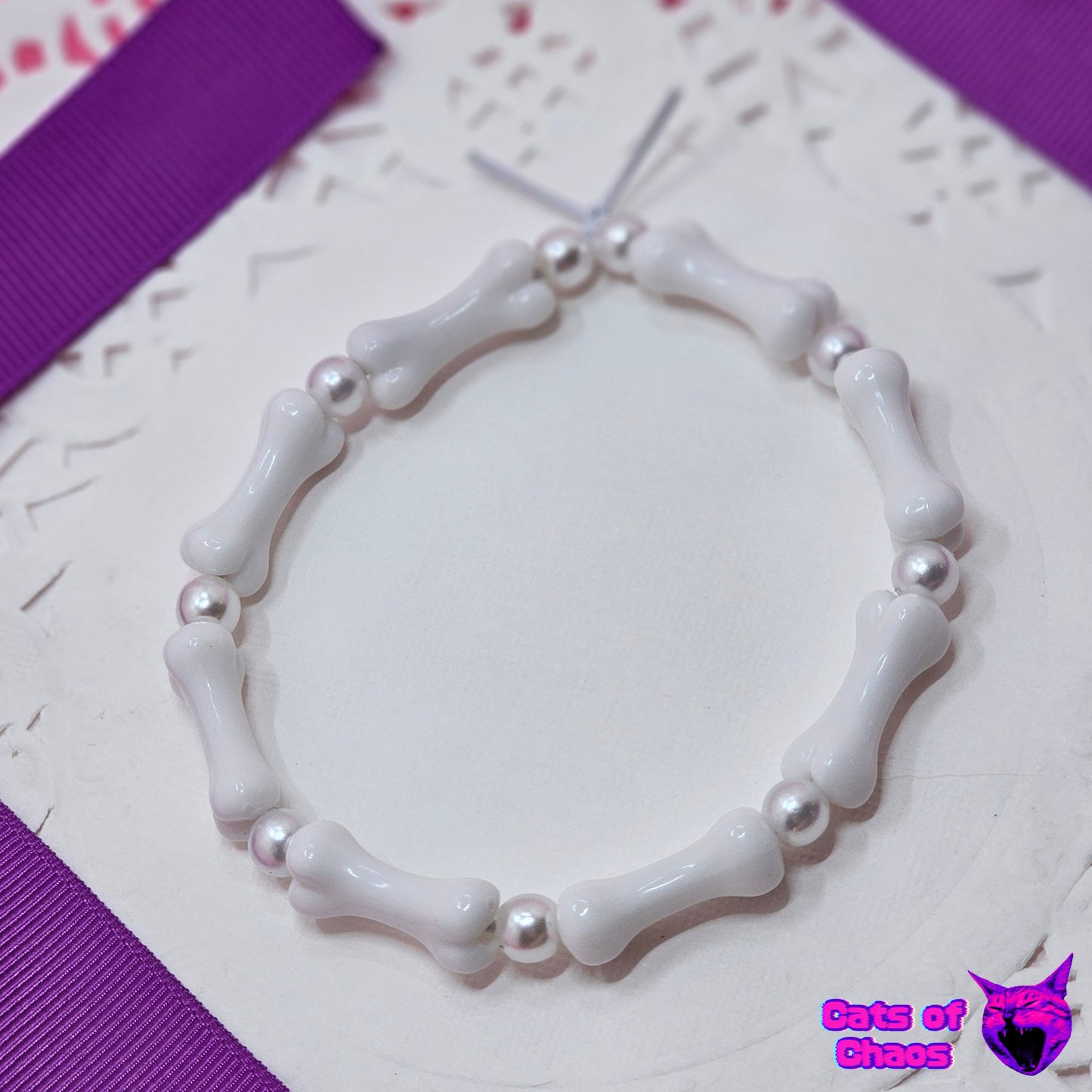 Bracelet White Bone and Pearl - Cats of Chaos