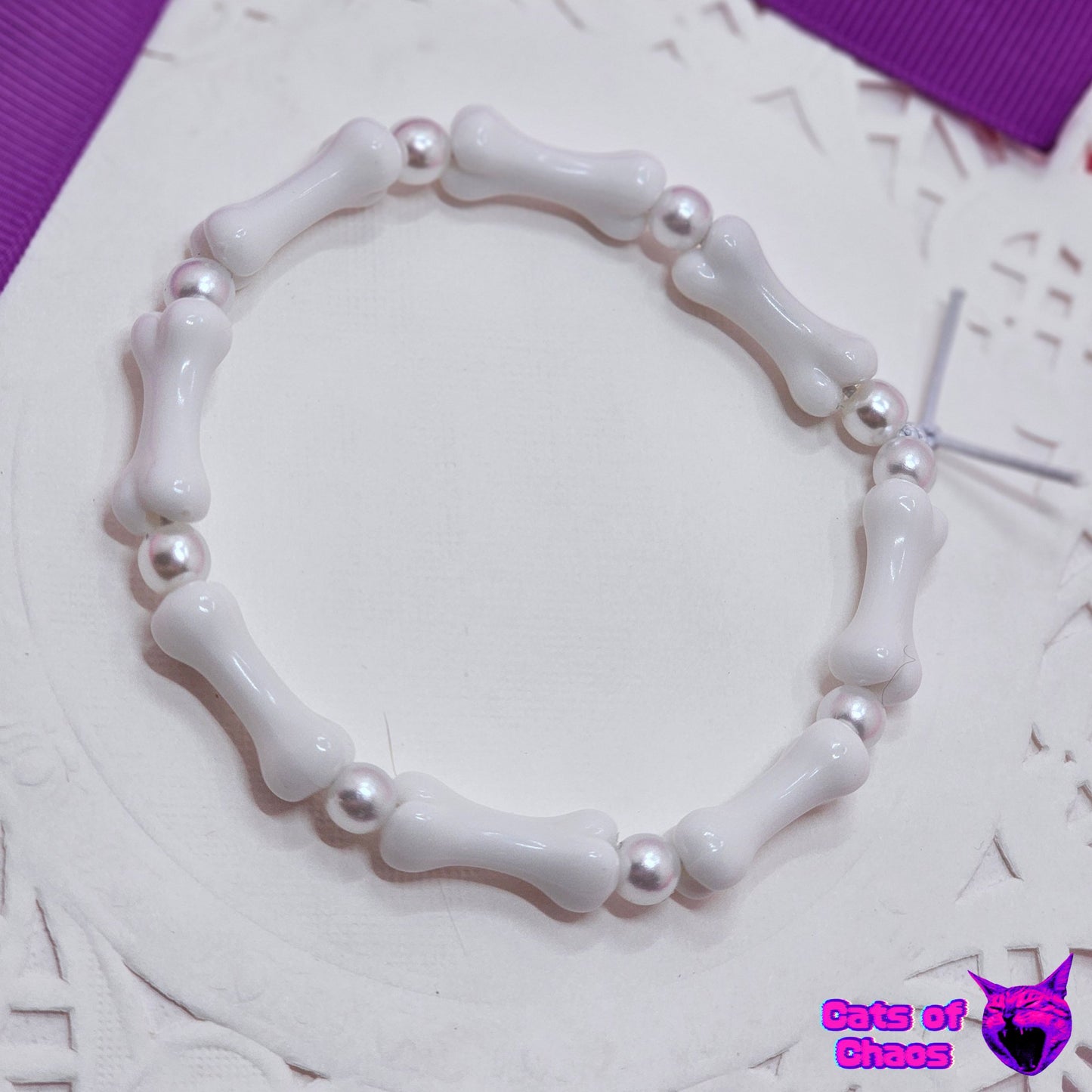 Bracelet White Bone and Pearl - Cats of Chaos