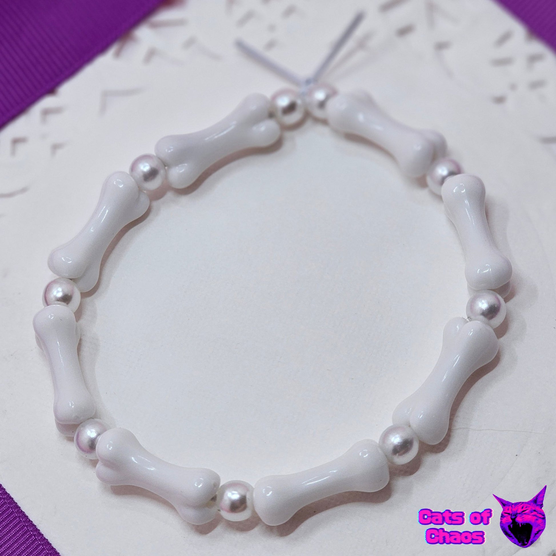 Bracelet White Bone and Pearl - Cats of Chaos